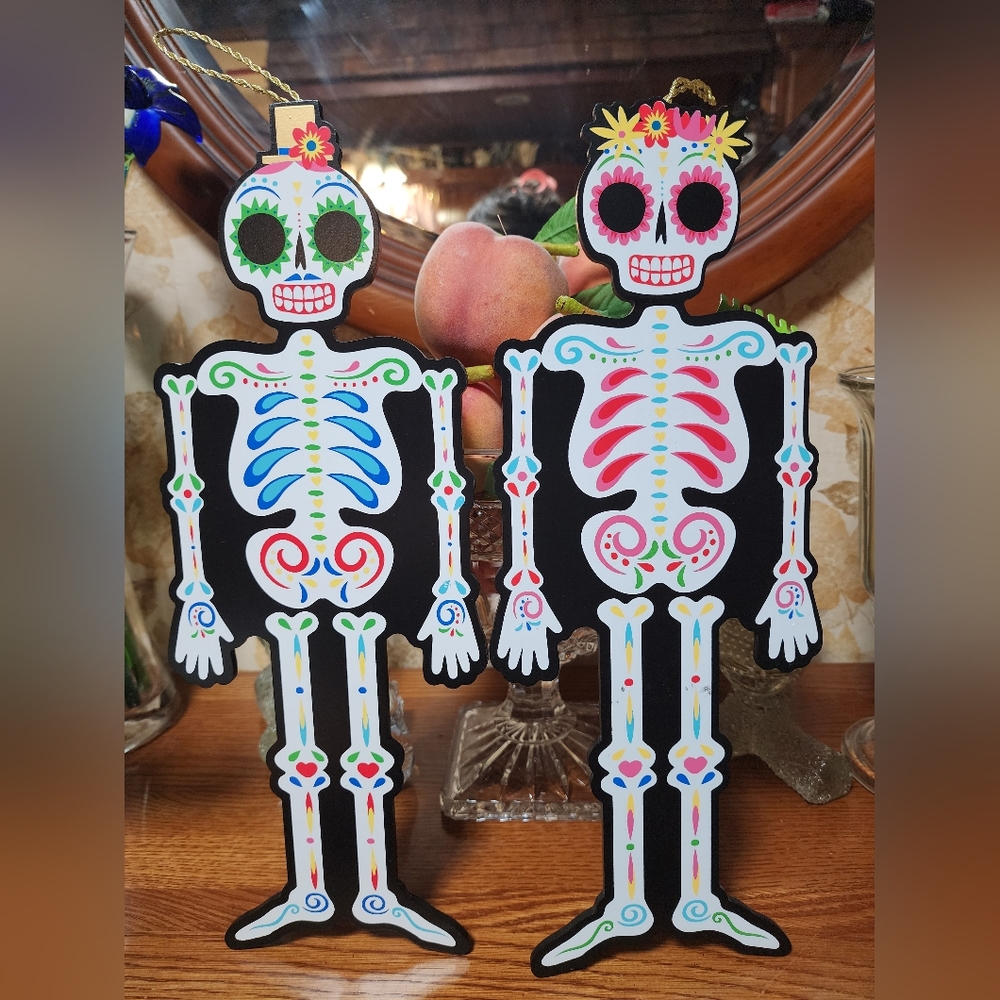 Hyde and eek Sugar skulls